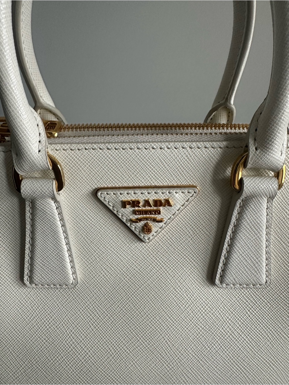 Prada Galleria mini Saffiano leather bag - Picture 2 of 13